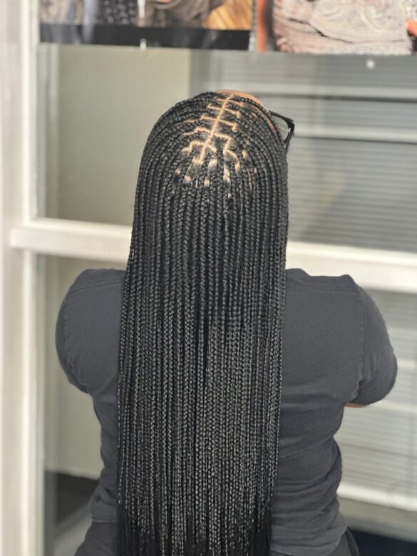 small medium knotless braids
